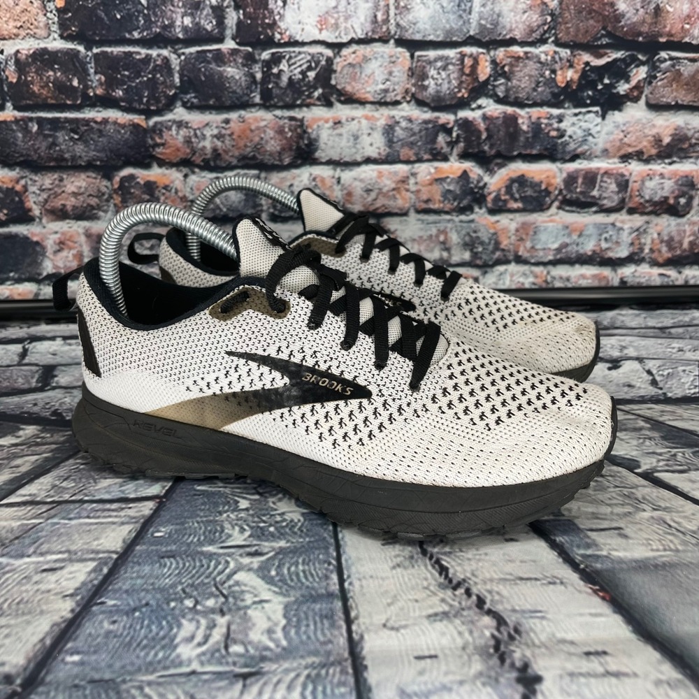 Brooks Revel 4 Womens Running Shoes Size 7.5 White Black Road Knit 1203371B121
